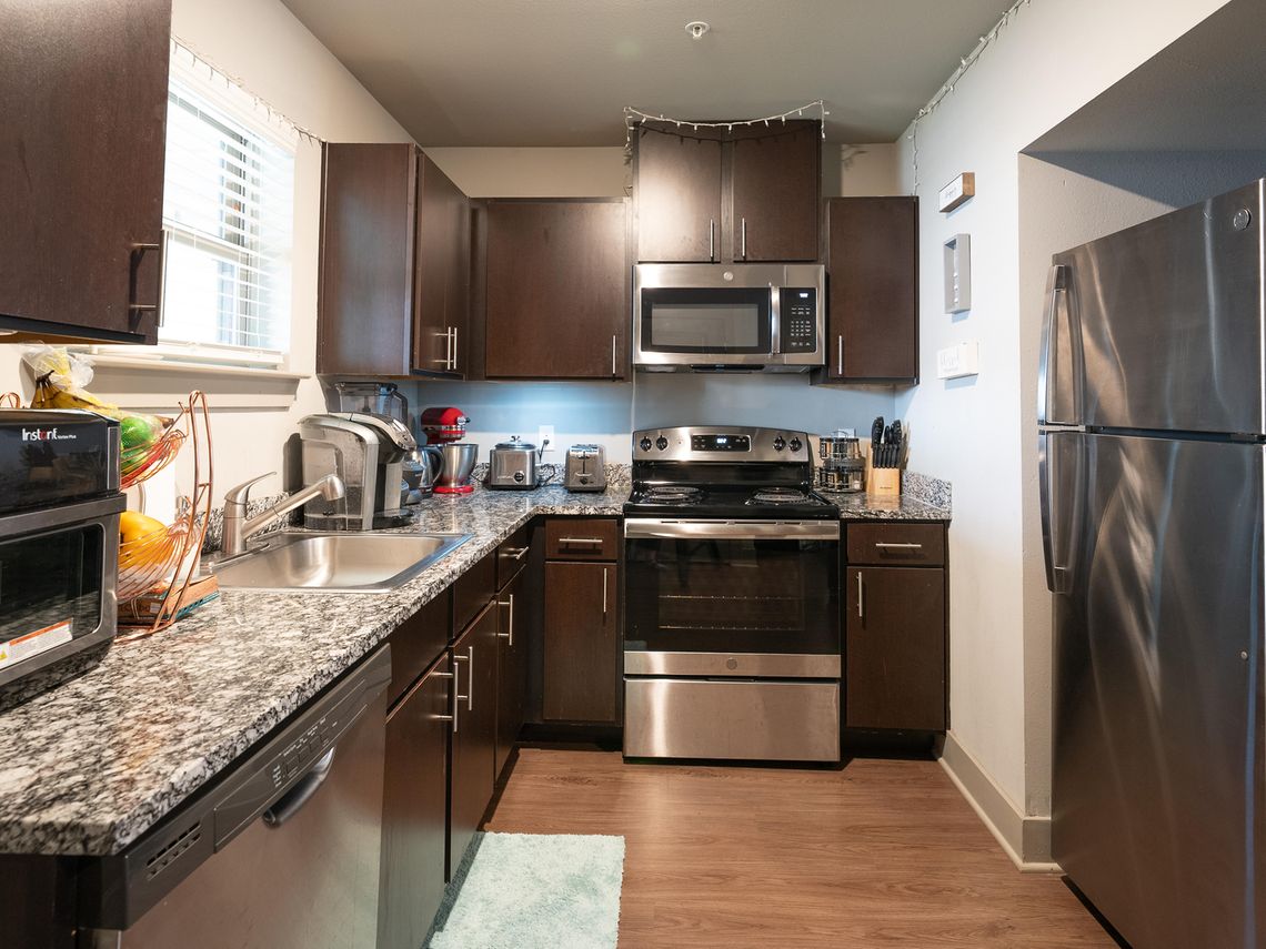  4 Bed, 4 Bath Townhome  -  Yugo Corvallis Domain  - Gallery -  3