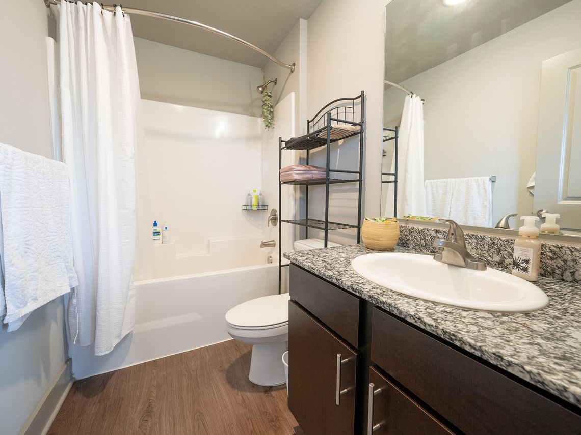  4 Bed, 4 Bath Townhome  -  Yugo Corvallis Domain  - Gallery -  7