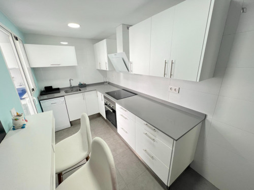 Comfy double bedroom in a renovated apartment close to Teatre La Plazeta - Gallery - 21