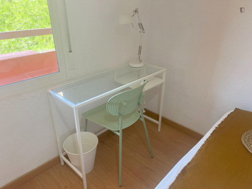 Comfy double bedroom in a renovated apartment close to Teatre La Plazeta - Gallery - 30