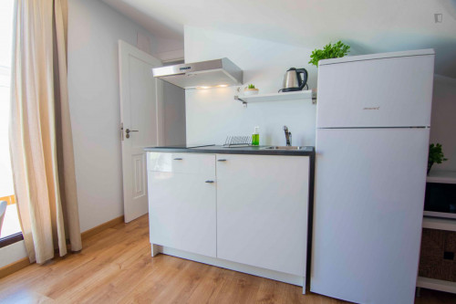 Nice 1-bedroom apartment near Iglesia de San Antón - Gallery - 6