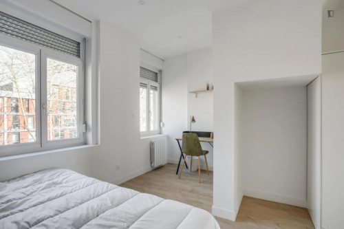 Nice double ensuite bedroom close to Institut Catholique d'Arts et Métiers