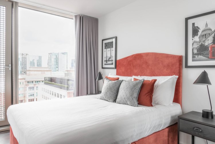 One Bed Apartment - Royal Mint Street - Gallery - 1