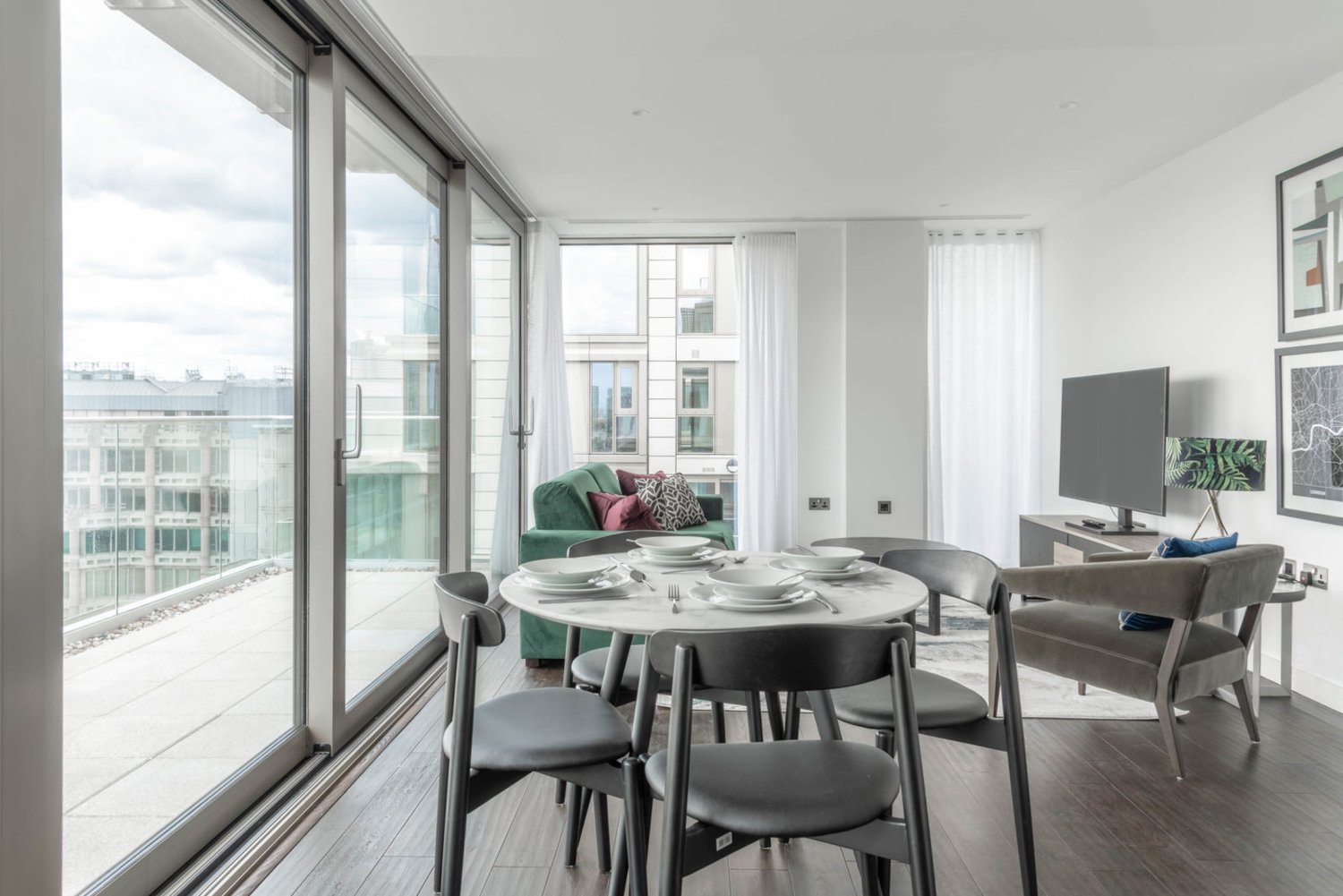 One Bed Apartment - Royal Mint Street - Gallery - 7