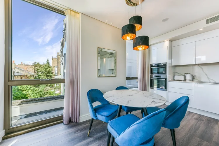  2 Bed Apartment  -  Russell Mews @ Kensington  - Gallery -  8