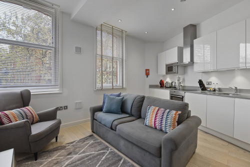 Shaftesbury Residences - Gallery - 7