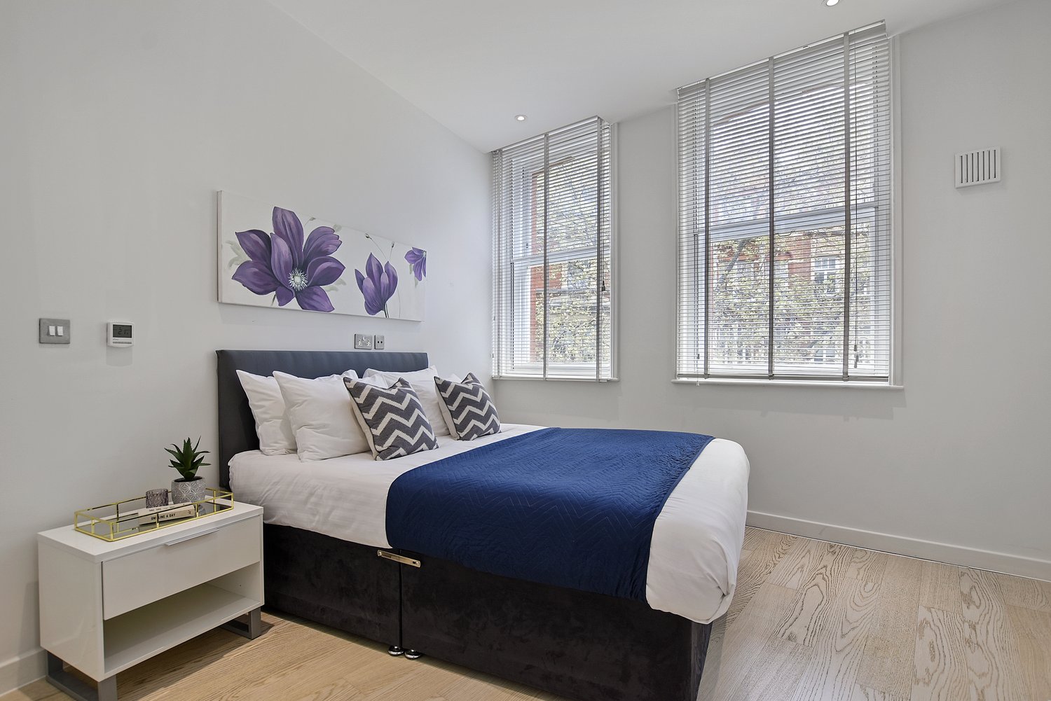 Shaftesbury Residences - Gallery - 13