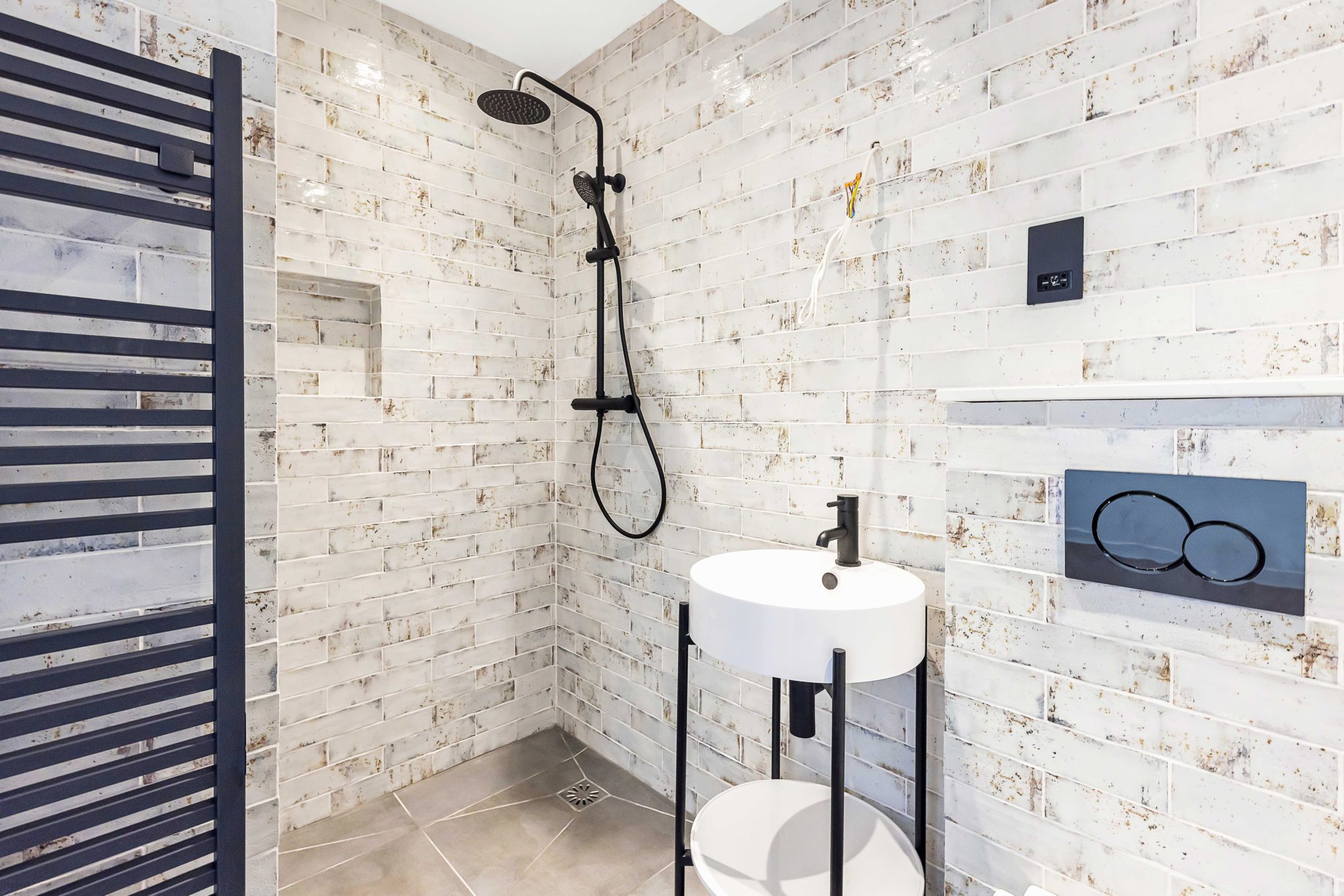 Two Bedroom Apartment - AES Brick Lane - Gallery - 4