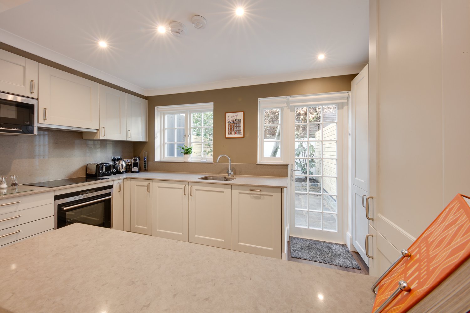 Montpelier St Residences #4 (3 Bed) - 1