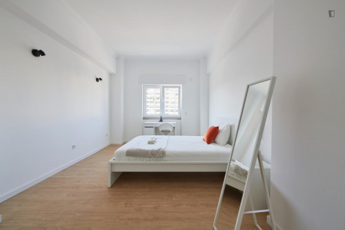 Comfy single bedroom next to Faculdade de Letras da Universidade de Lisboa
