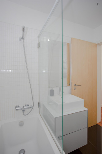 Modern 2-bedroom apartment near Casa da Música  - Gallery -  5