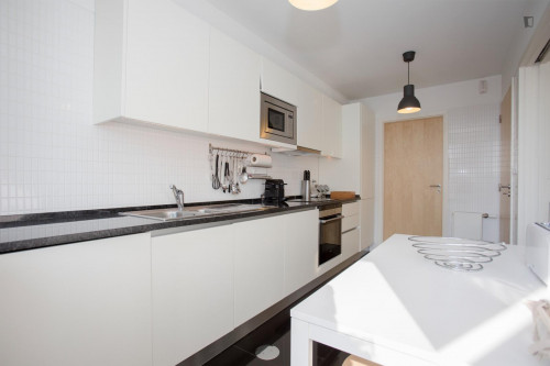Modern 2-bedroom apartment near Casa da Música