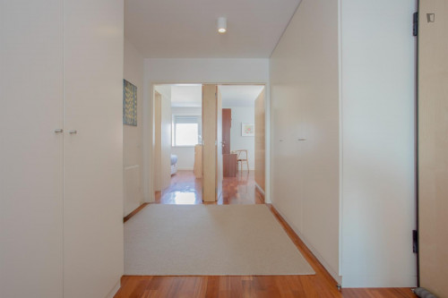 Modern 2-bedroom apartment near Casa da Música