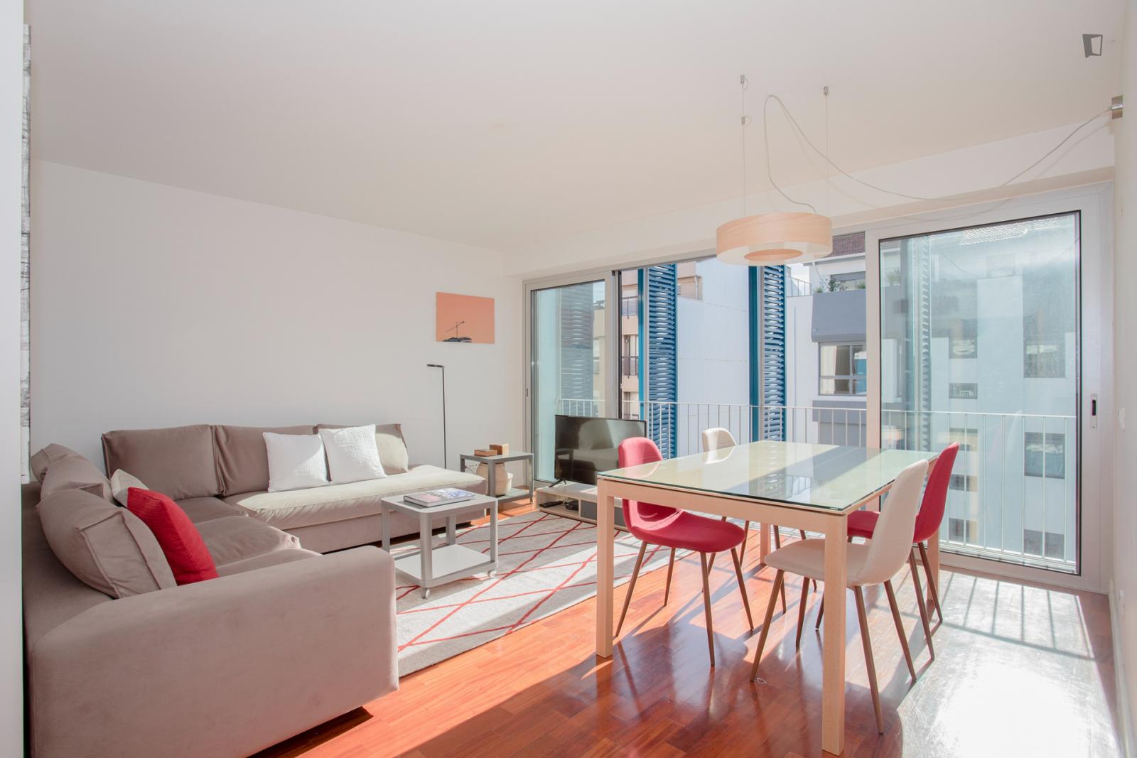  Modern 2-Bedroom Apartment Near Casa Da Música  -  Modern 2-bedroom apartment near Casa da Música  - Gallery -  1