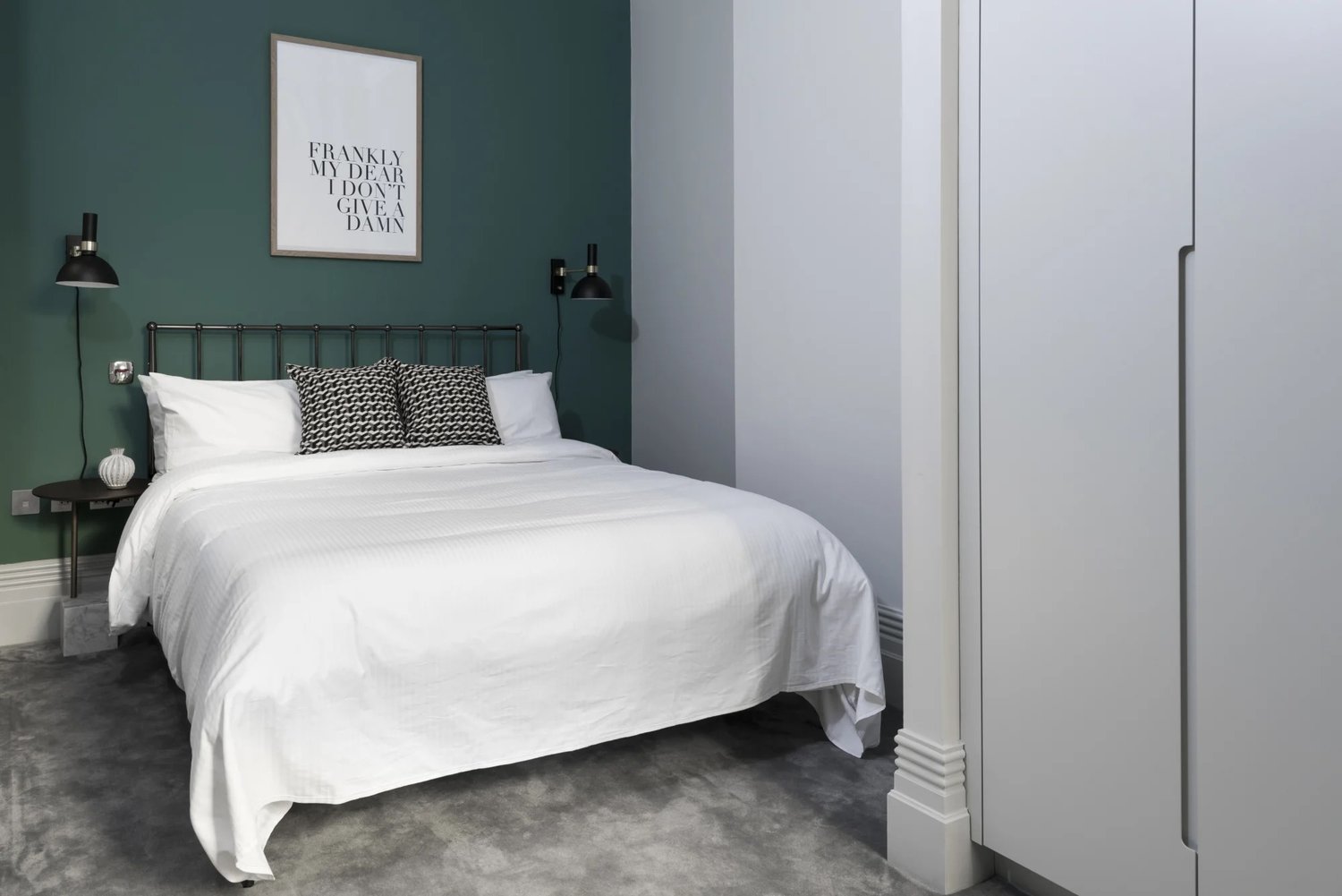 2 Bedroom, 2 Bathroom - Museum St - Gallery - 10