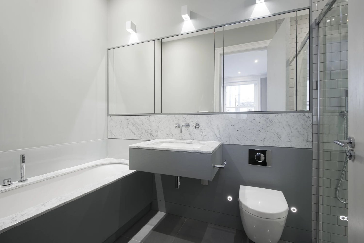 3 Bedroom, 2 Bathroom - Museum St - Gallery - 8
