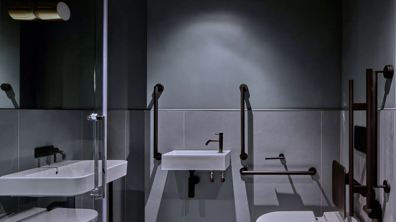 Executive Studio - 8