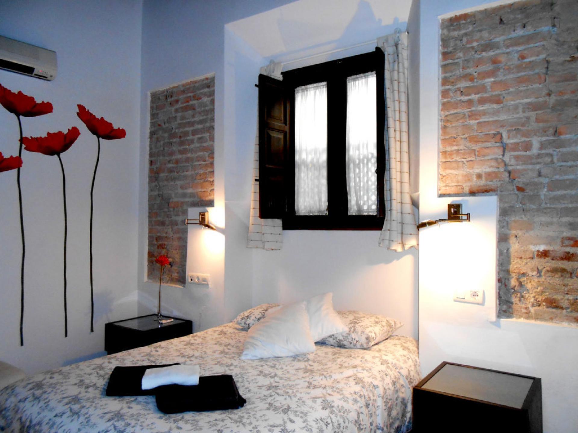 Tasteful 1-bedroom apartment in the vibrant centre of Granada