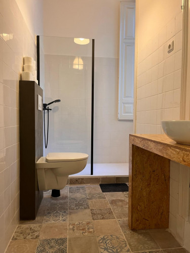Amazing single bedroom not too far from Nova Medical School - Gallery - 7