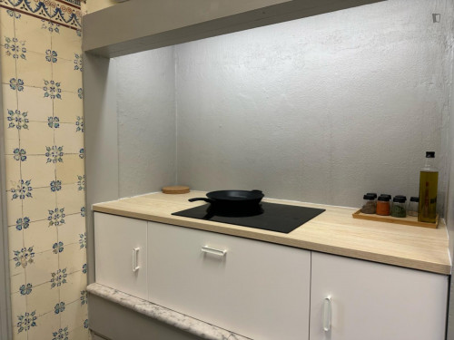 Amazing single bedroom not too far from Nova Medical School - Gallery - 5