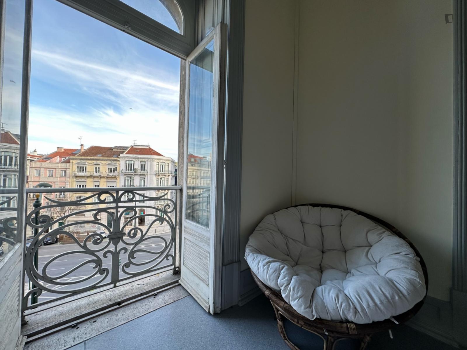 Amazing Single Bedroom Not Too Far From Nova Medical School - 1