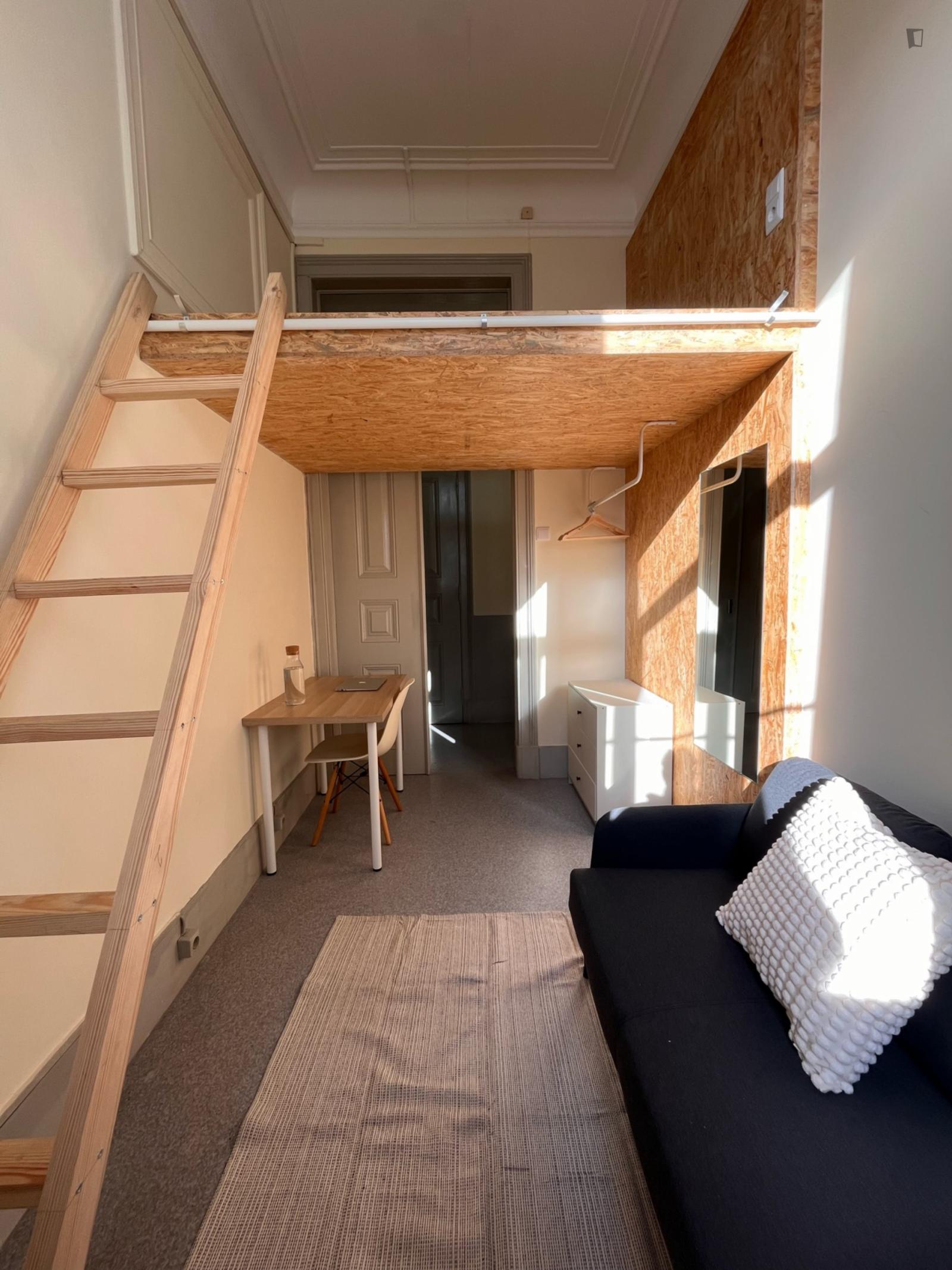 Lovely Double Bedroom Next To Rato Metro Station - 1