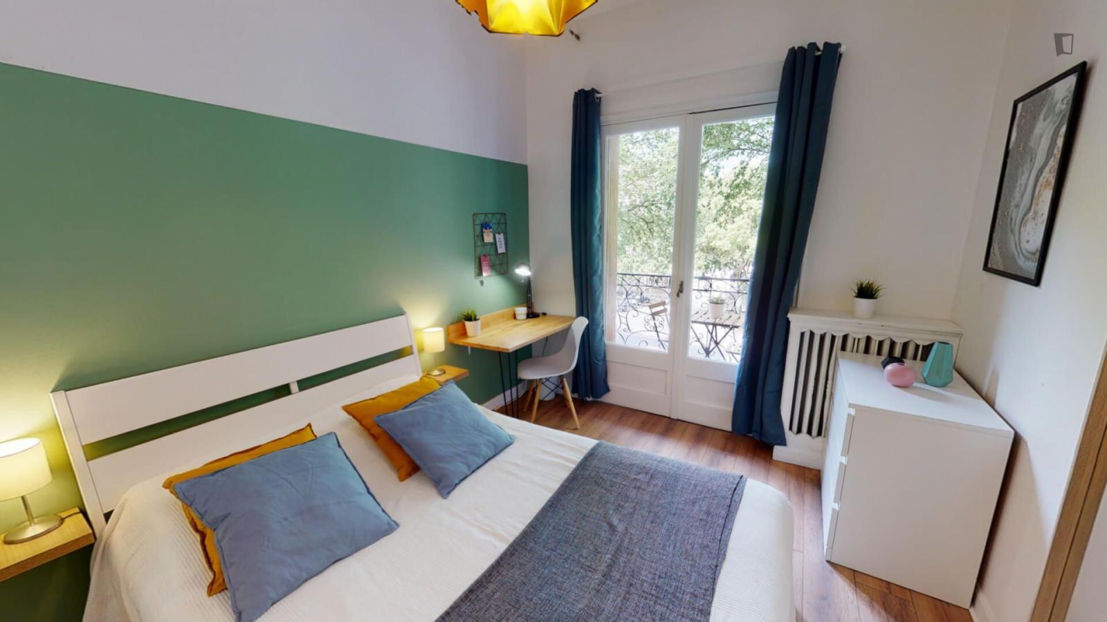 Bright Double Bedroom In Compans - 1