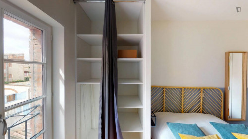 Luminous double ensuite in a 5-bedroom apartment not far form Compans-Caffarelli metro station