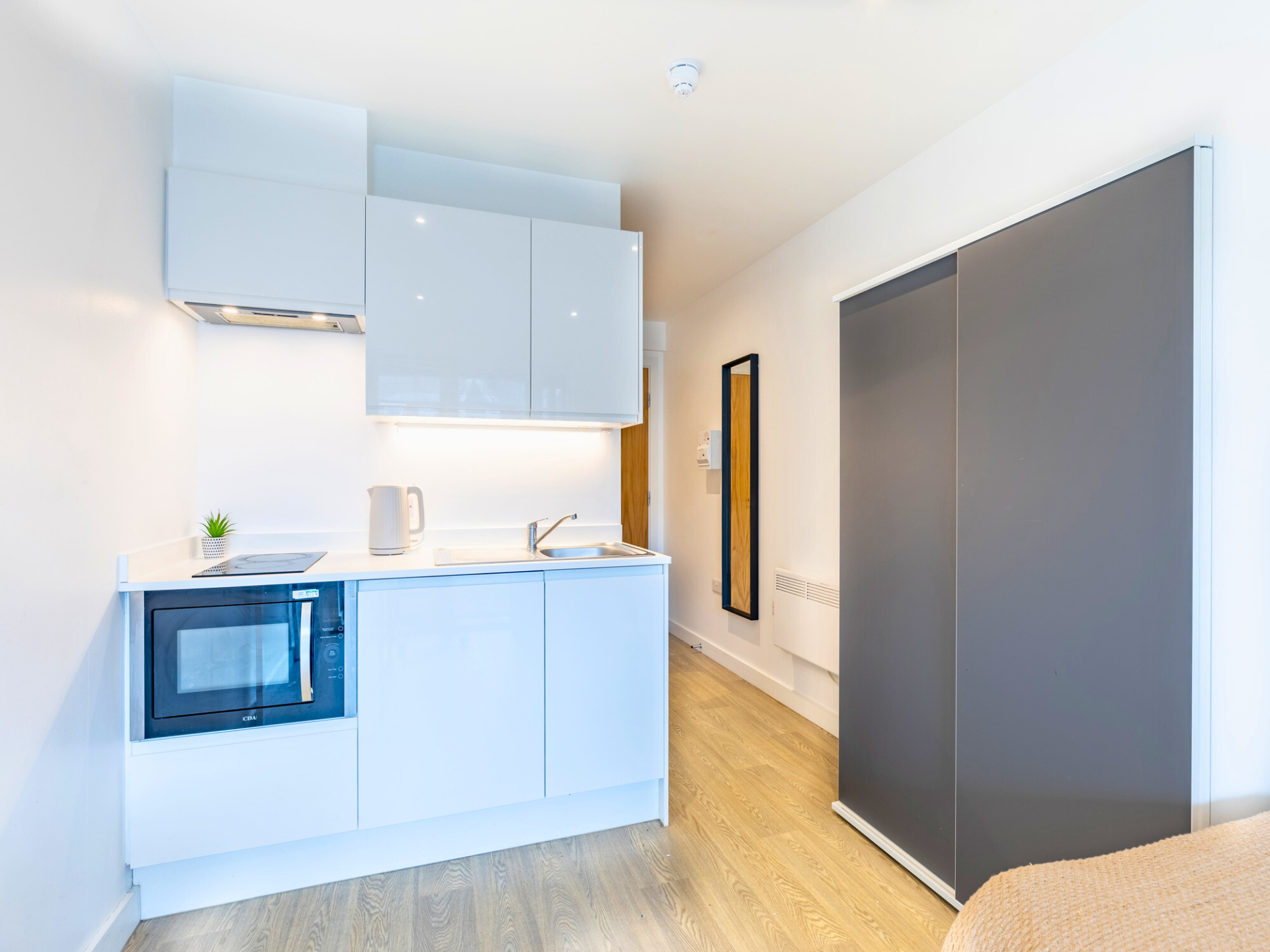  Premium Balcony Studio  -  One London Road  - Gallery -  14