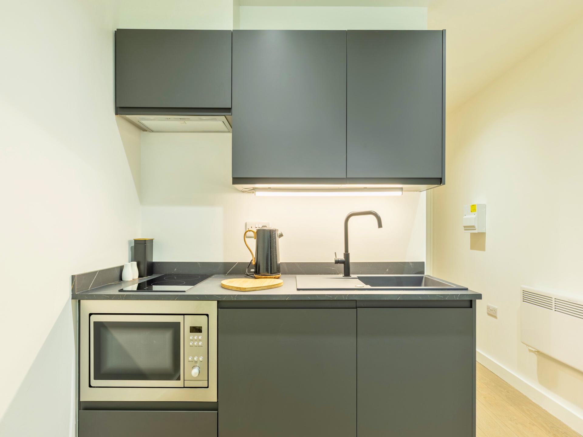  Deluxe Accessible Studio  -  One London Road  - Gallery -  10