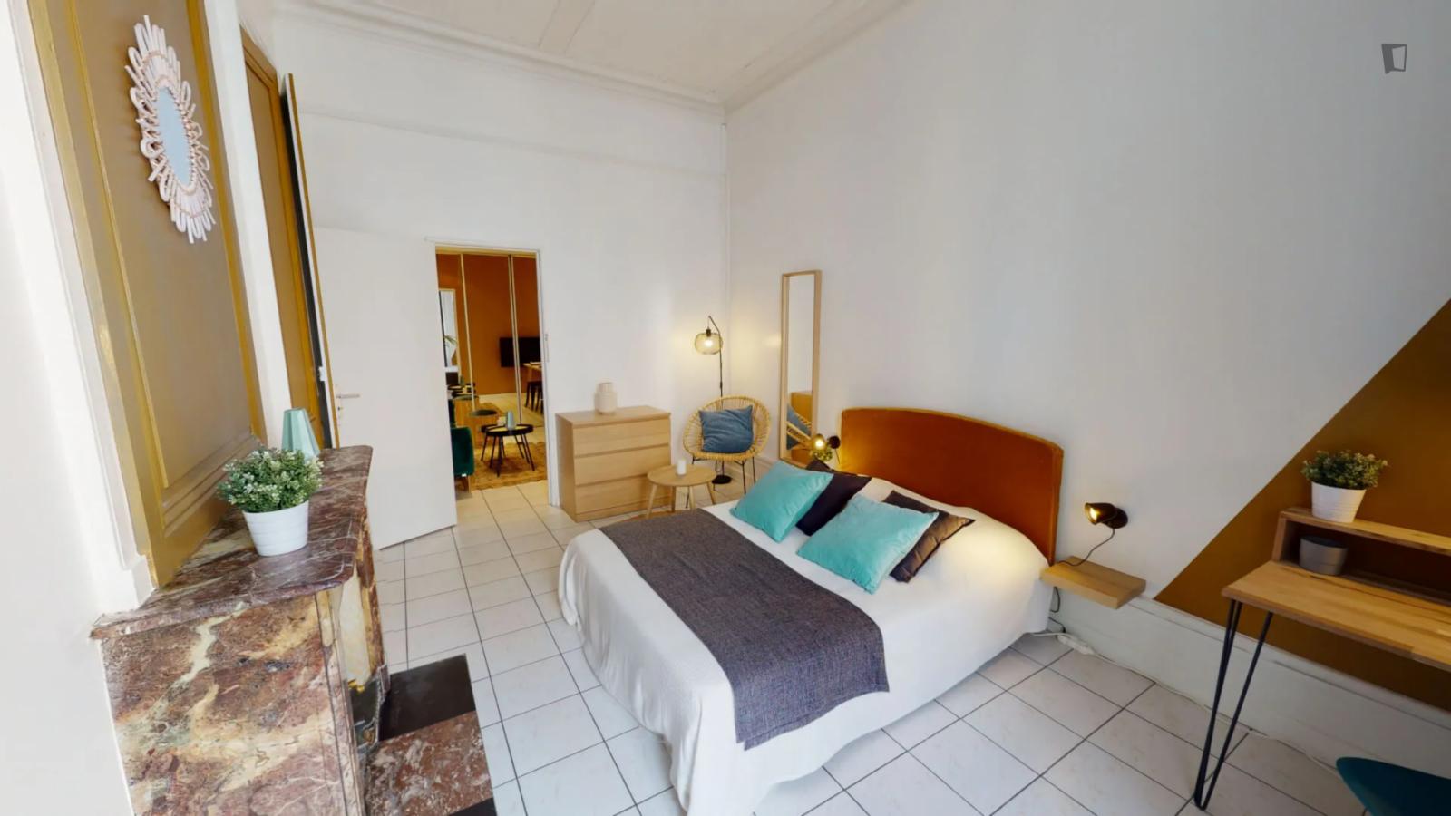 Bright Double Bedroom Close To The Centre Nautique Tony Bertrand - Bright double bedroom close to the Centre Nautique Tony Bertrand - Gallery - 1