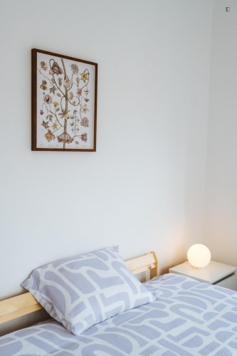 Lovely double bedroom in Penha de França - Gallery - 8