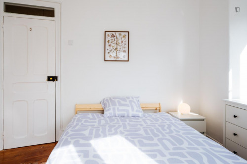 Lovely double bedroom in Penha de França - Gallery - 7