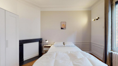 Cosy double bedroom close to Gare de Rosny Bois Perrier