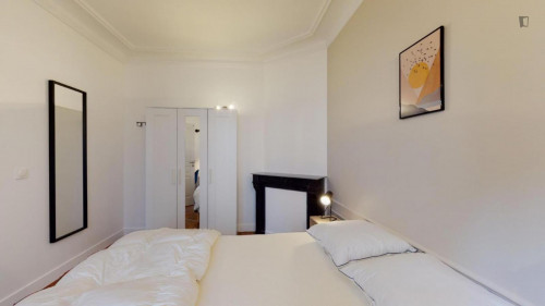 Cosy double bedroom close to Gare de Rosny Bois Perrier
