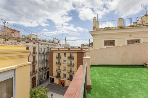 Charming double bedroom near Plaça de la Mare de Déu