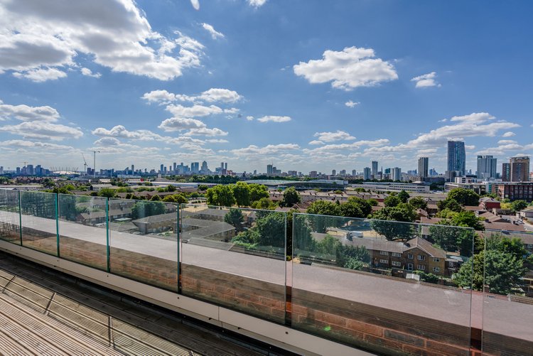 One Bed Penthouse - Stratford Park - Gallery - 7