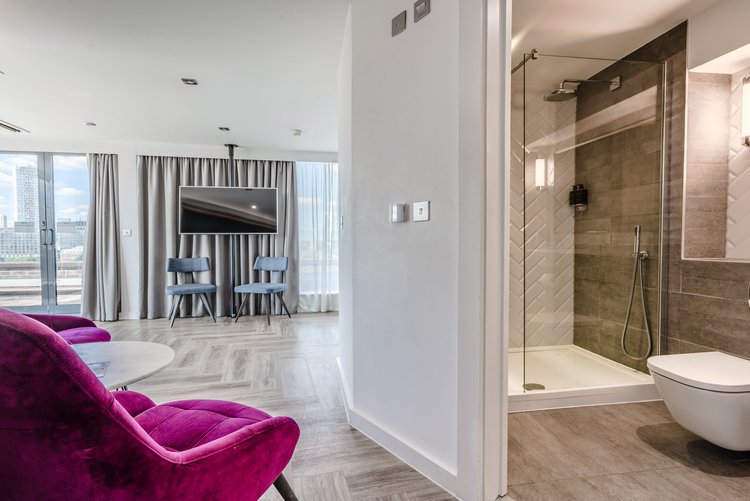 One Bed Penthouse - Stratford Park - Gallery - 2