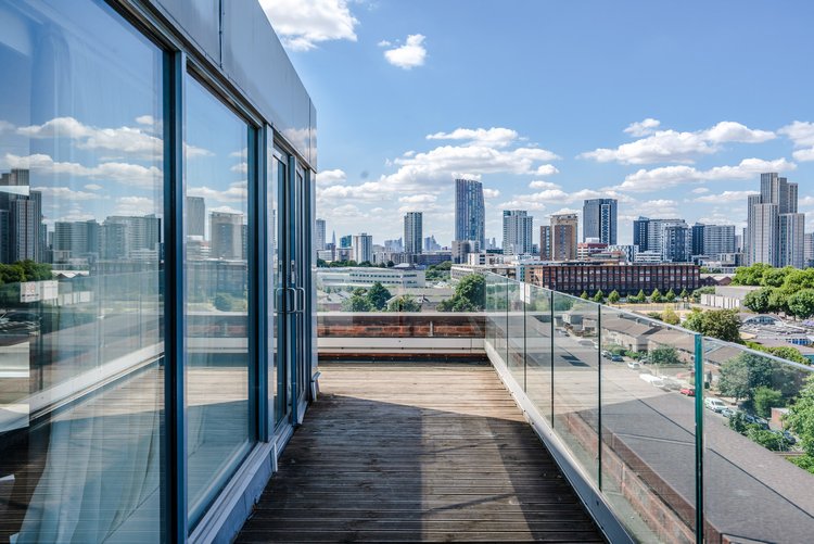 One Bed Penthouse - Stratford Park - Gallery - 6