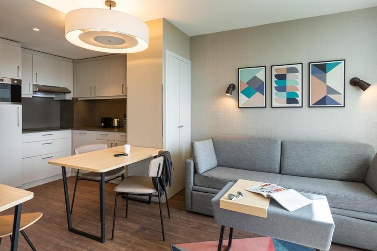 One Bed Apartment - Stratford Suites - Gallery - 9