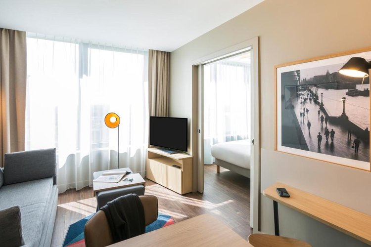 One Bed Apartment - Stratford Suites - Gallery - 8