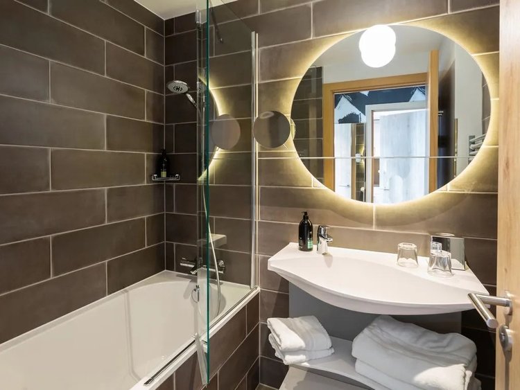 Studio - Stratford Suites - Gallery - 2