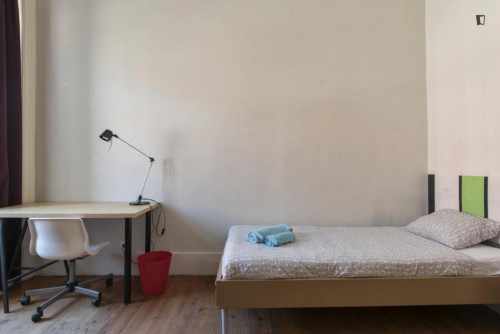 Lovely single bedroom near Intendente metro station