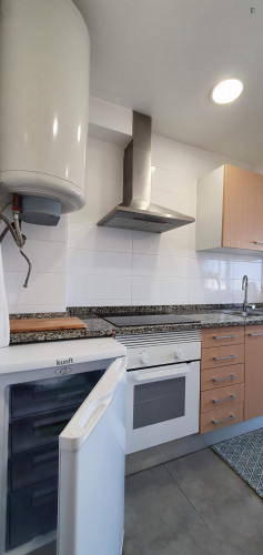 Nice double bedroom in Penedo da Saudade