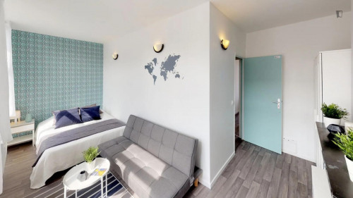 Cool double bedroom close to Wazemmes metro station