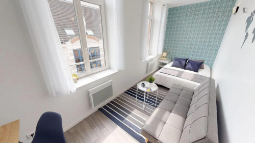 Cool double bedroom close to Wazemmes metro station
