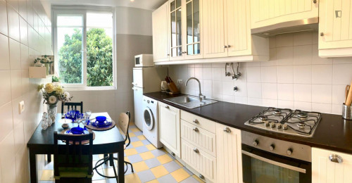 Charming single bedroom in Restelo neighbourhood