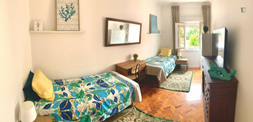 Charming single bedroom in Restelo neighbourhood