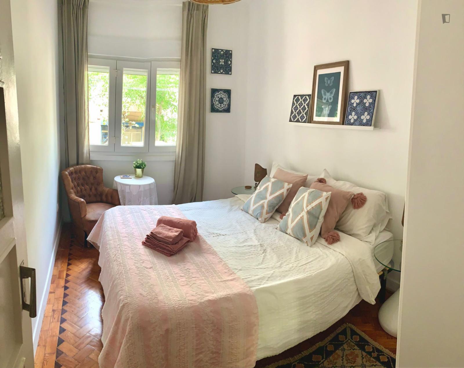Nice Double Bedroom Next To Jardim Da Torre De Belém - Nice double bedroom next to Jardim da Torre de Belém - Gallery - 1