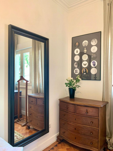 Sunny double bedroom in a 3-bedroom apartment